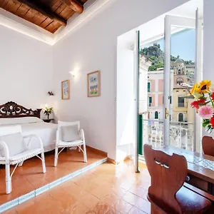 Un Po'... , Amalfi Italia